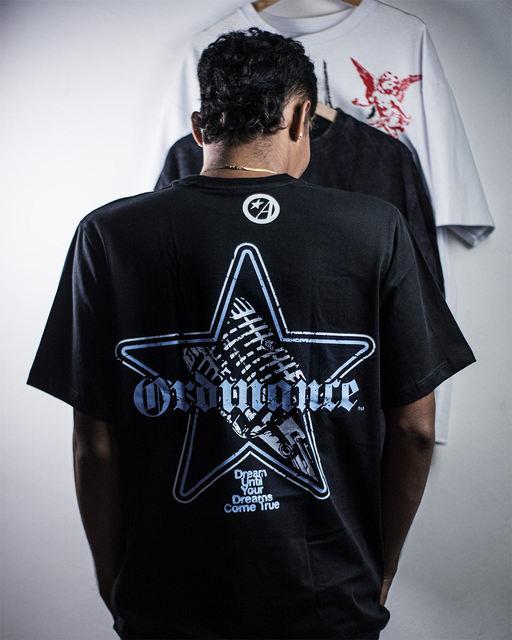 Camiseta Negra Oversize 
