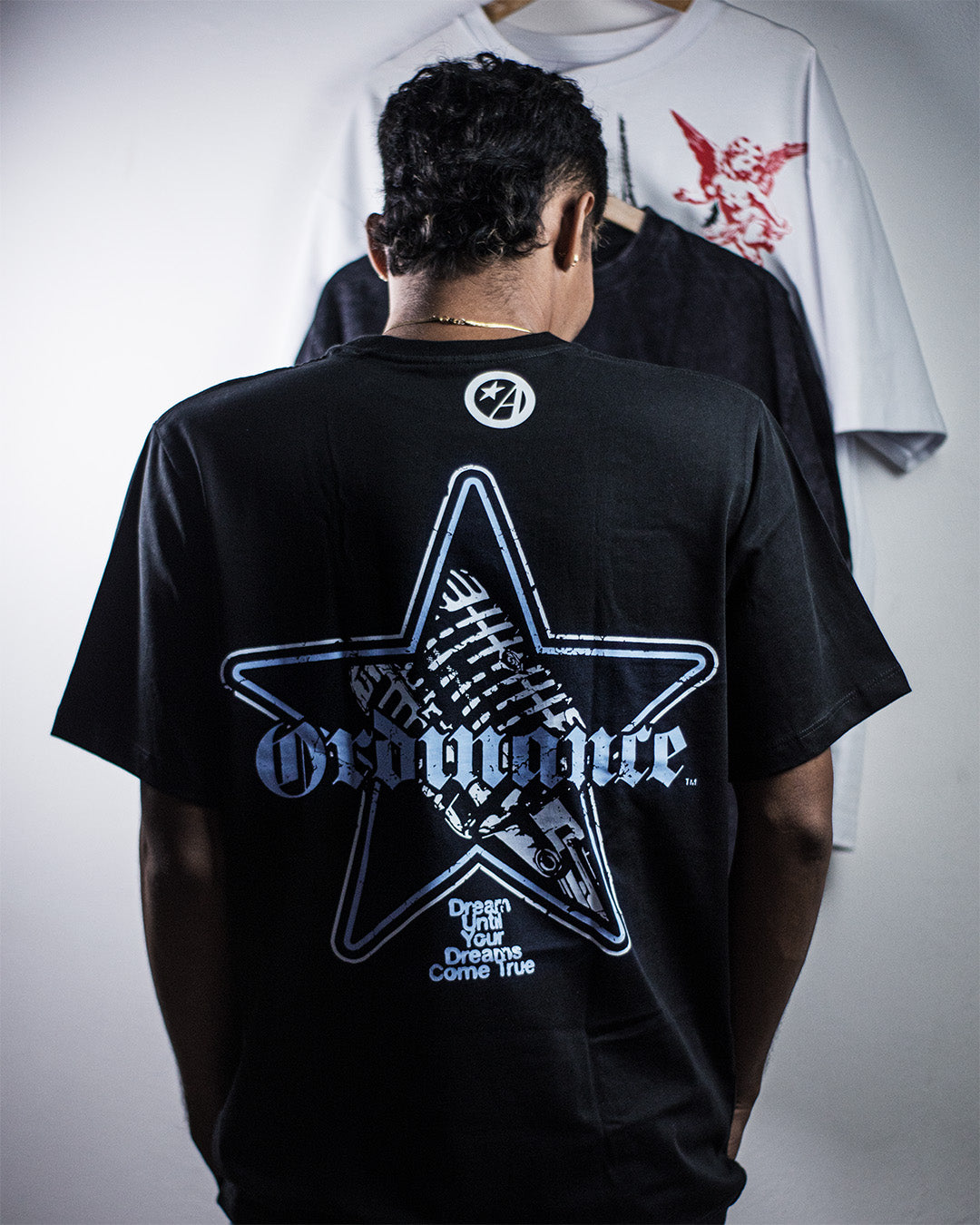 Camiseta Negra Oversize 